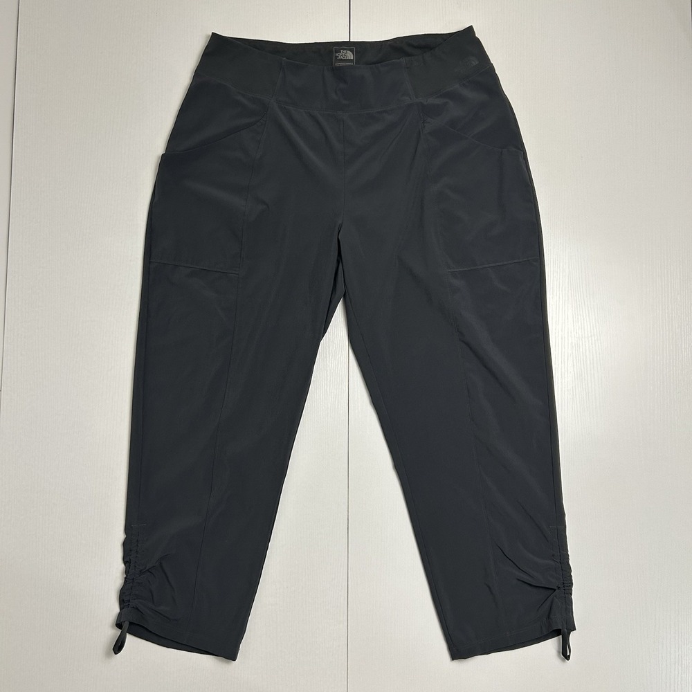 The North Face Women's Gray Light Weight Nylon Pants Size Large Flash Dry Hiking